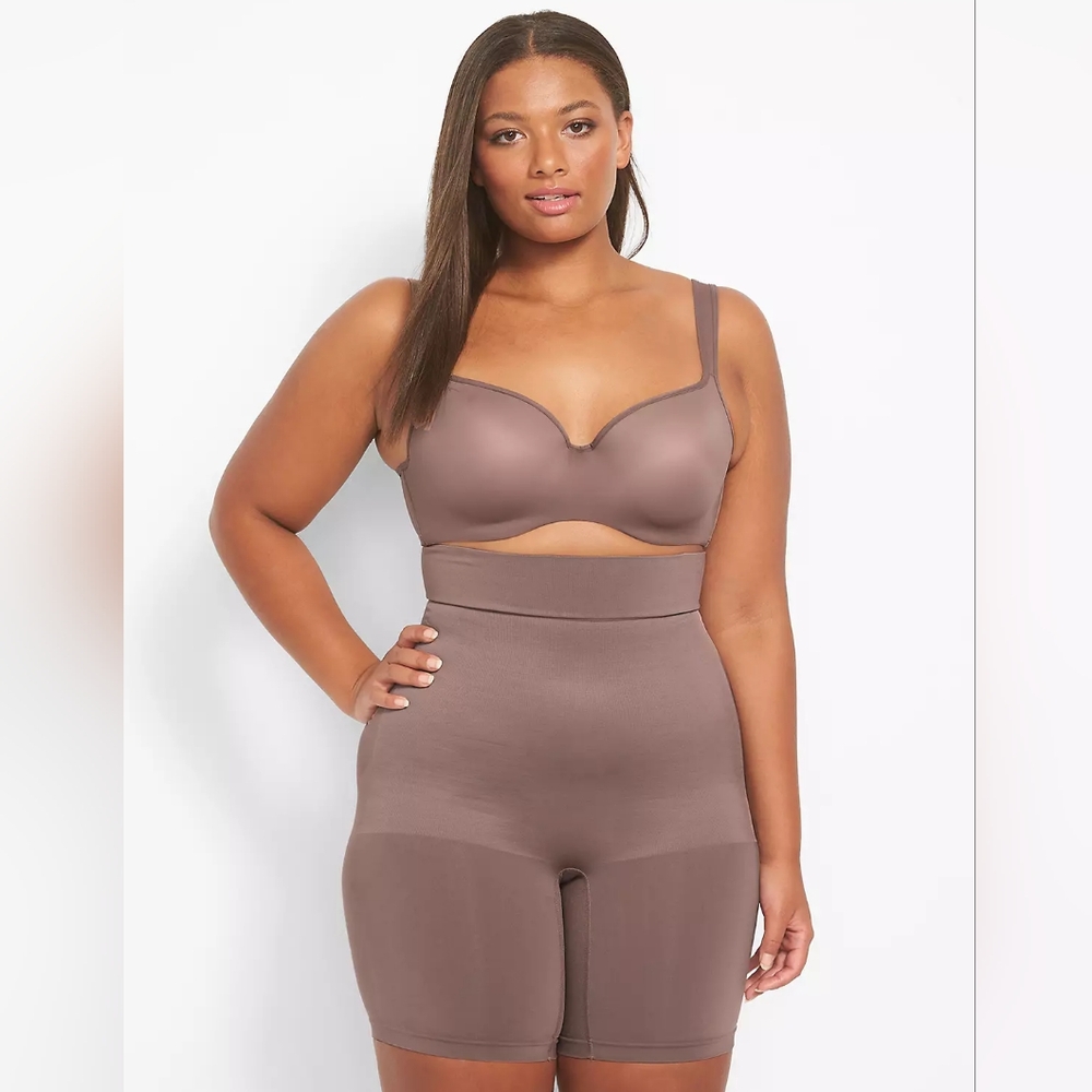 Cacique The Slimmer Ultra High-Waist Short 26/28 NWT